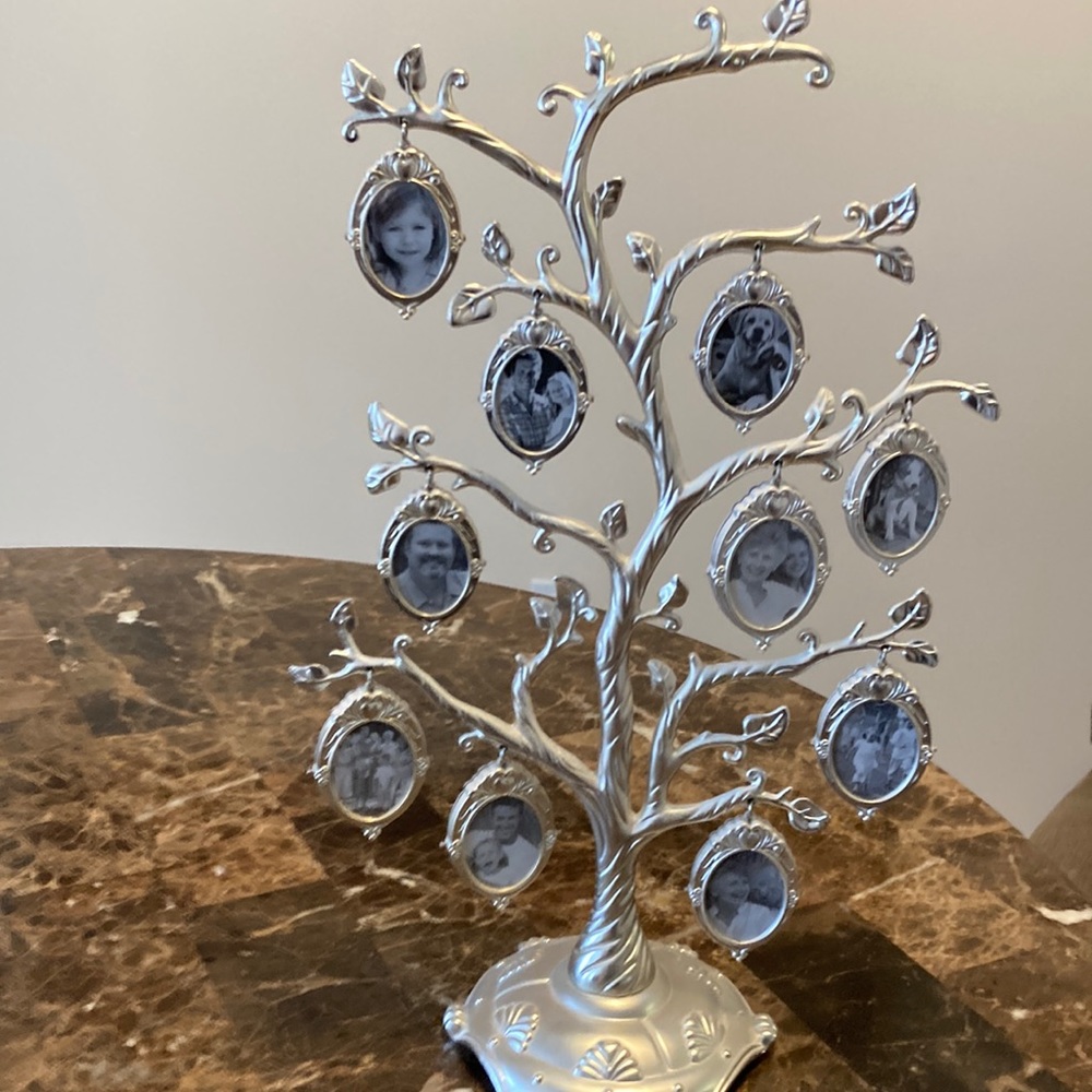 Things Remembered Silver Family Tree Photo Frame
